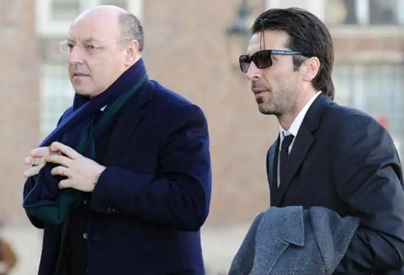 BEPPE MAROTTA E GIGI BUFFON ALLA MESSA AGNELLI 