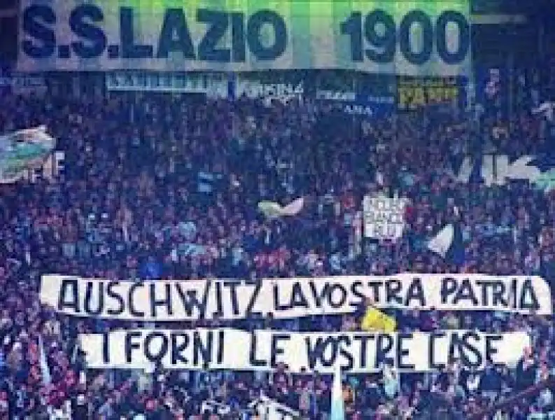 curva razzista 