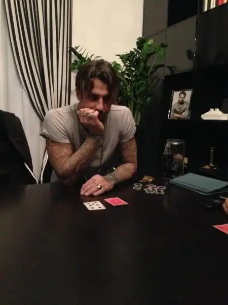 FABRIZIO CORONA POKER 