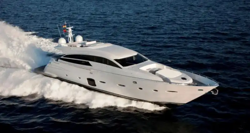 ferretti yacht 