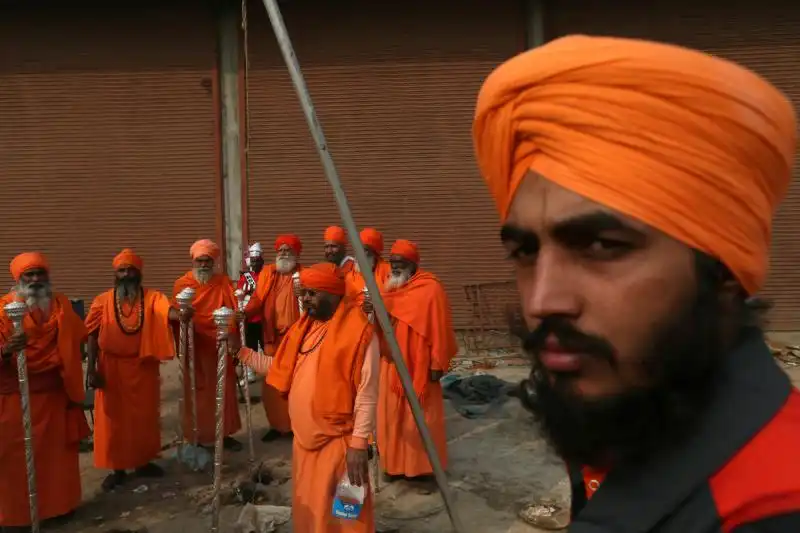 FESTIVAL KUMBH MELA NEL GANGE 