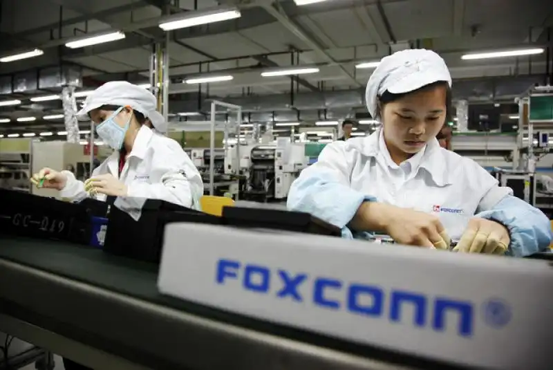 FOXCONN 