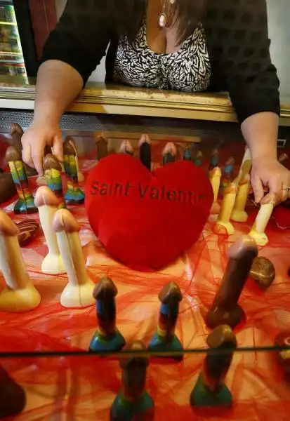 FRANCIA CAZZI DI CIOCCOLATO PER SAN VALENTINO jpeg