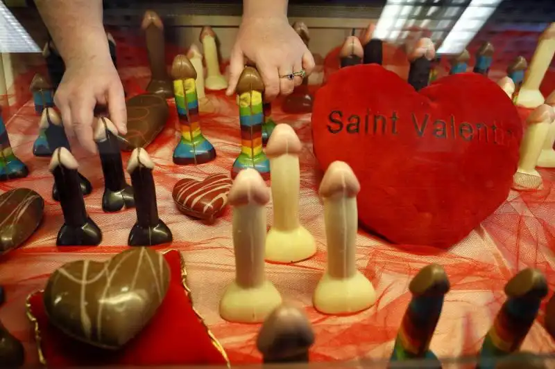 FRANCIA CAZZI DI CIOCCOLATO PER SAN VALENTINO jpeg