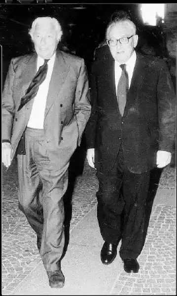 GIANNI AGNELLI E HENRY KISSINGER 