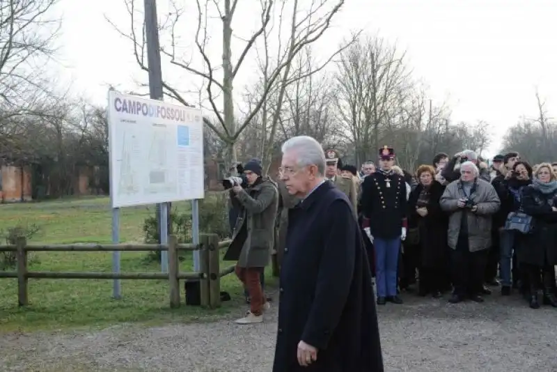 MONTI CONTESTATO DAI TERREMOTATI DI EMILIA