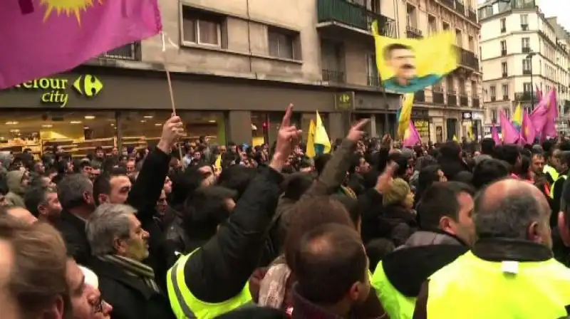 PROTESTA CURDA A PARIGI jpeg