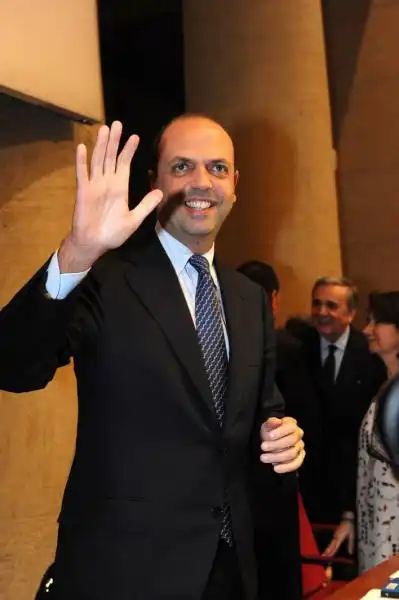 Angelino Alfano 