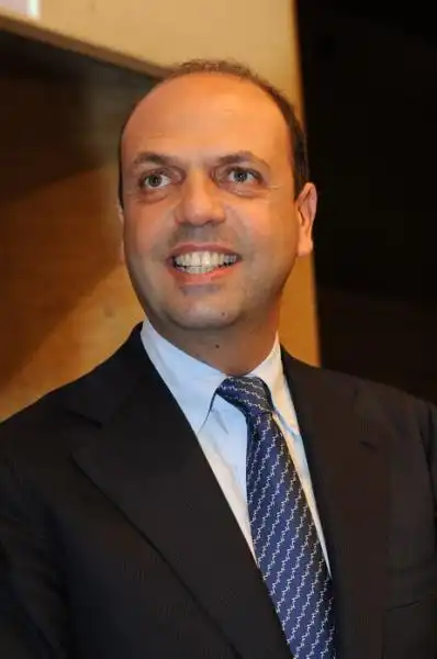 Angelino Alfano 