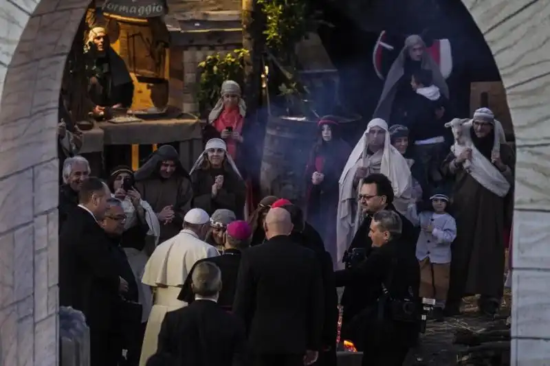 BERGOGLIO AL PRESEPE VIVENTE 