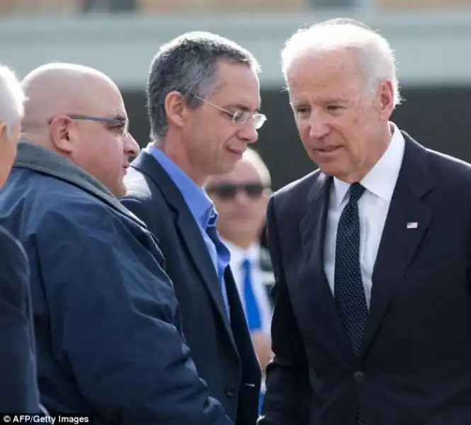 joe biden con i figli di ariel sharon omri e gilad 