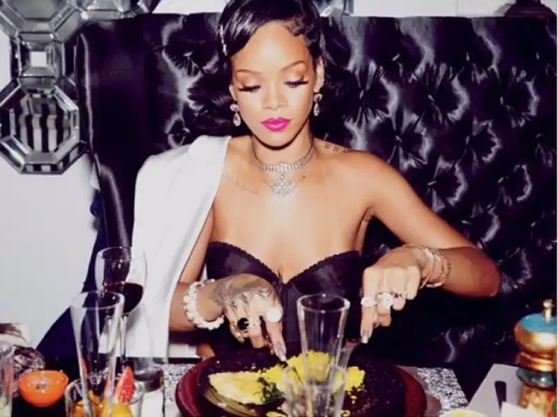 CAPODANNO DI RIHANNA IL CAPODANNO DI RIHANNA 