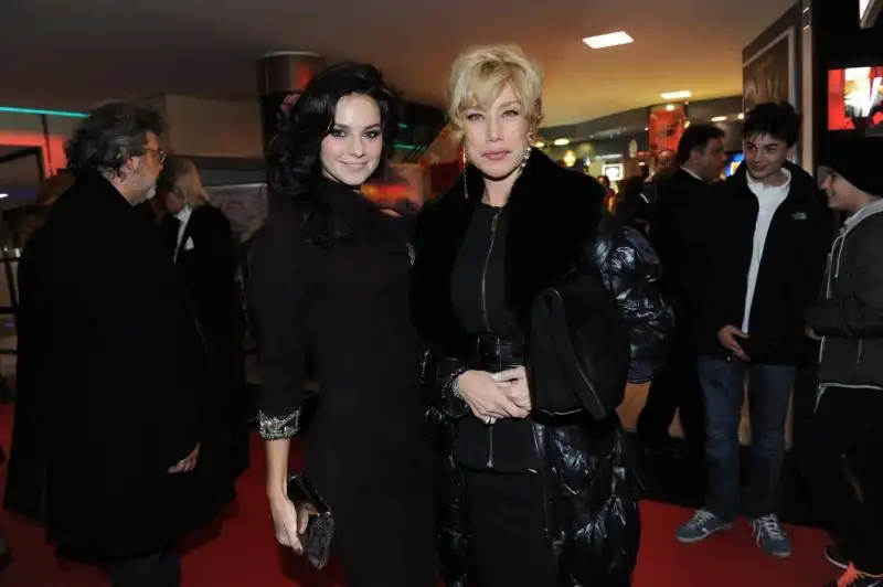 Katy Saunders e Nancy Brilli 