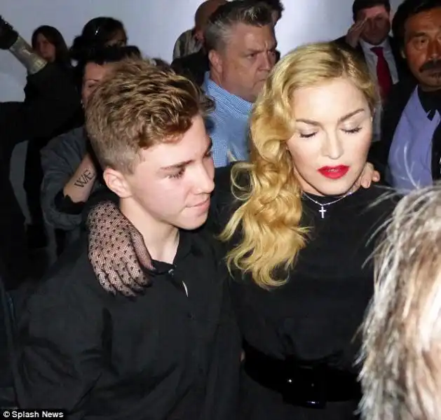 Madge e Rocco figlio del reista Guy Ritchie 