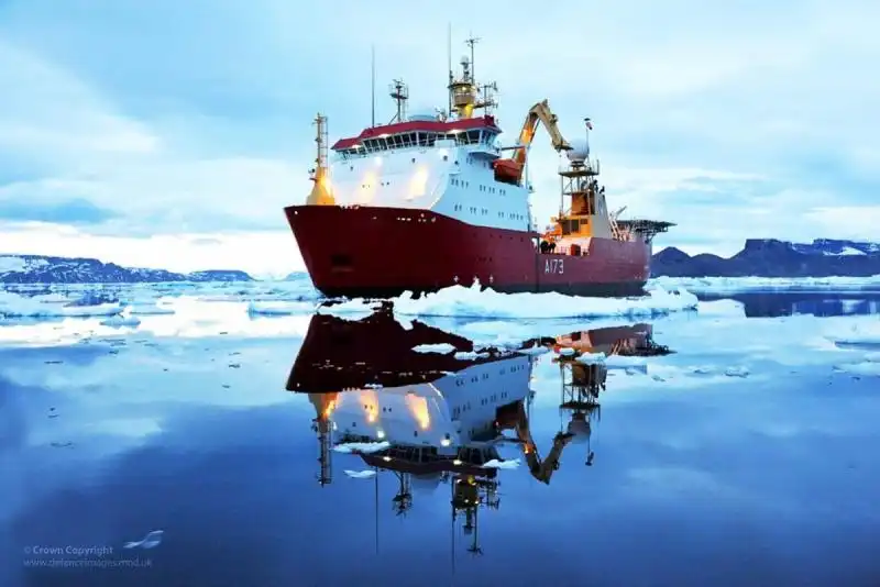 Hms Protector costruita per le spedizioni in Antartico 