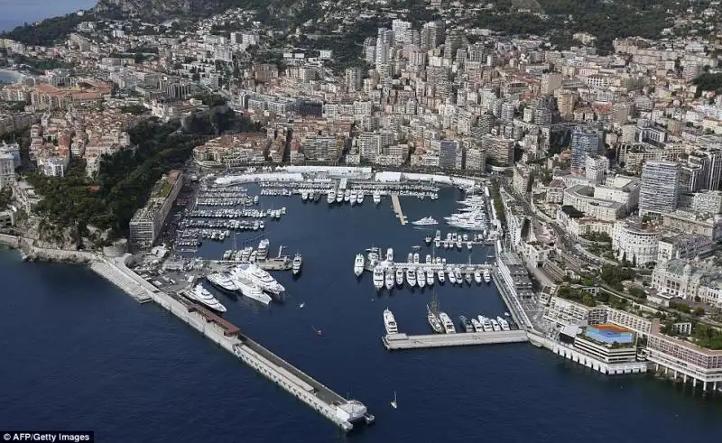 Scatto aereo del vero Principato di Monaco 