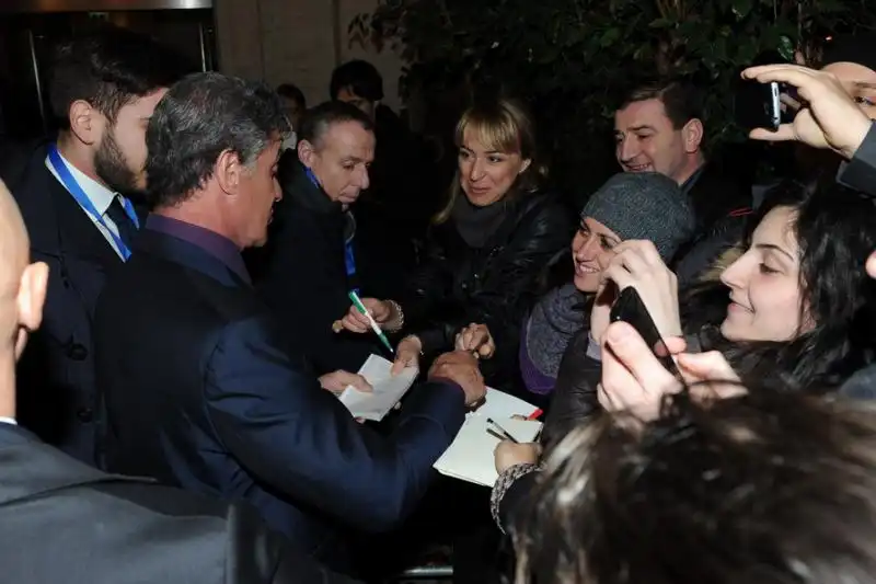 Stallone firma autografi 