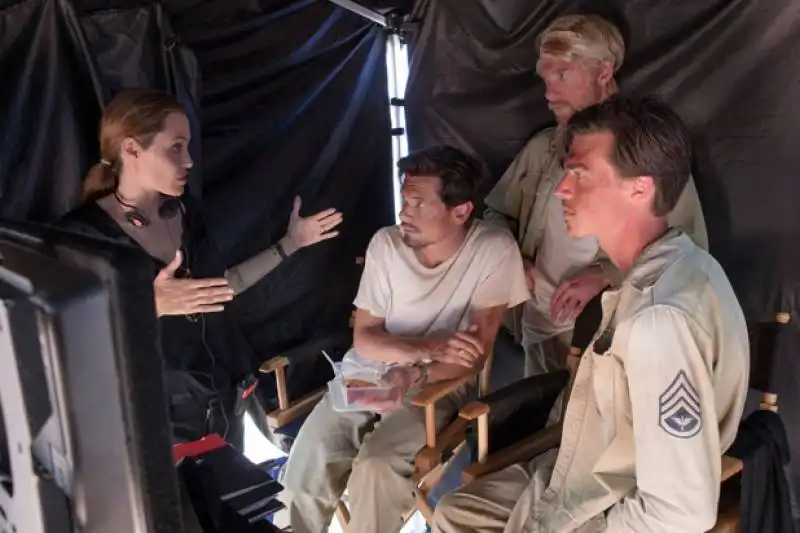 ANGELINA JOLIE SUL SET DI UNBROKEN