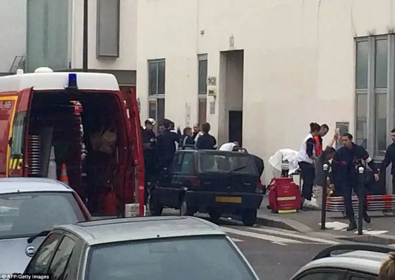 attacco terroristico a parigi charlie hebdo 6