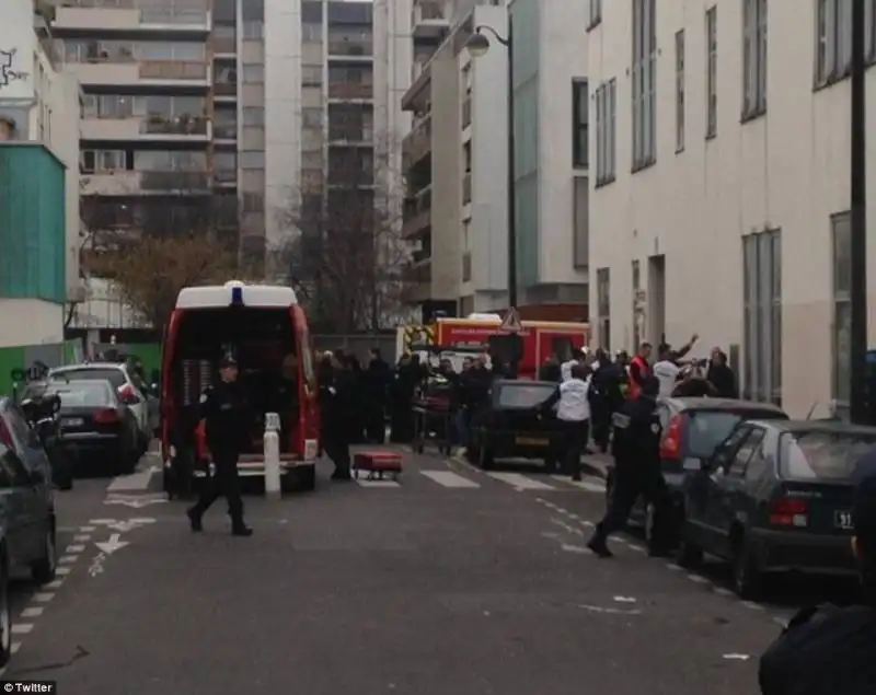 attacco terroristico a parigi charlie hebdo 7