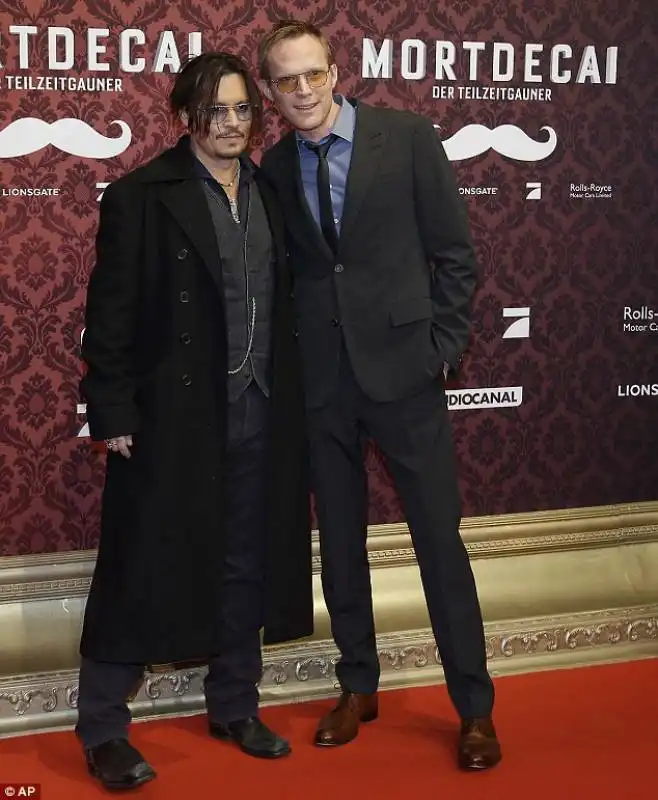 depp presenta mordecai a berlino