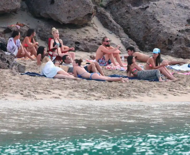 dicaprio in spiaggia