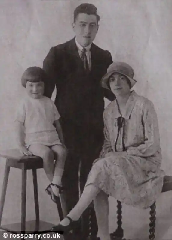 ethel lang con marito e figlia a 27 anni