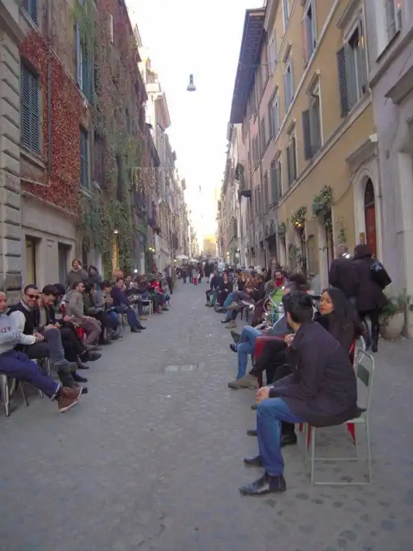 flash mob per la pedonalizzazione di via urbana