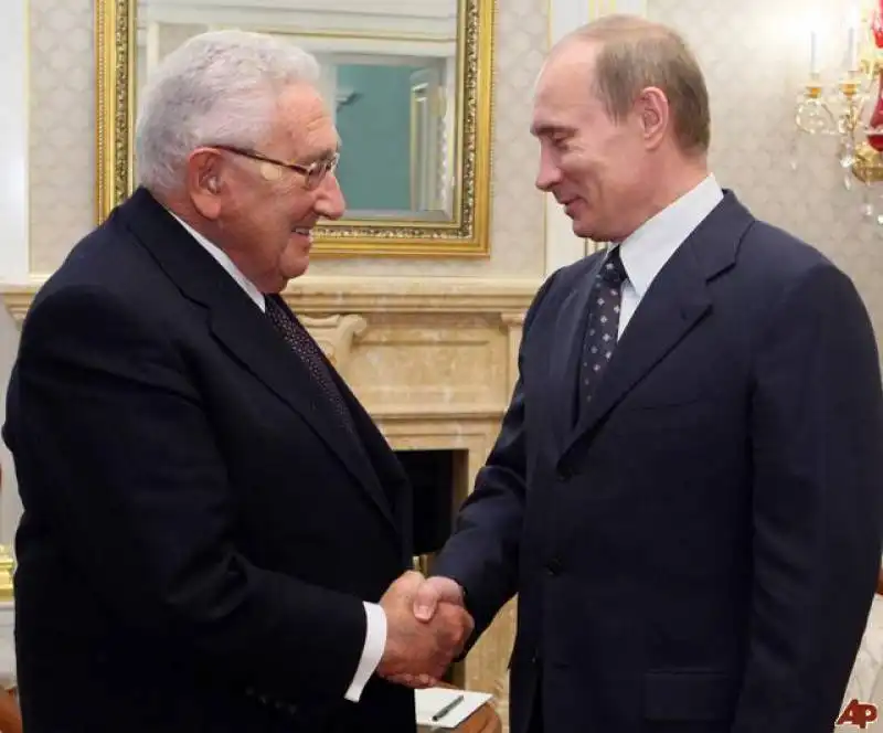 KISSINGER PUTIN