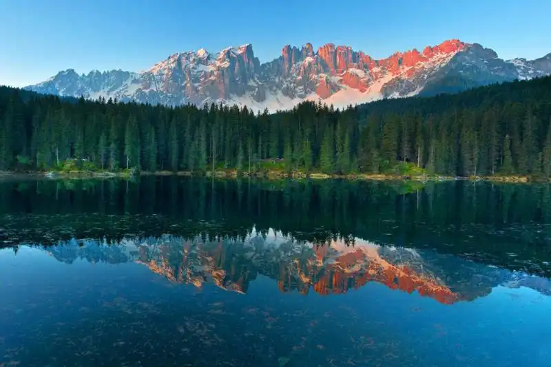 lago carezza, italia