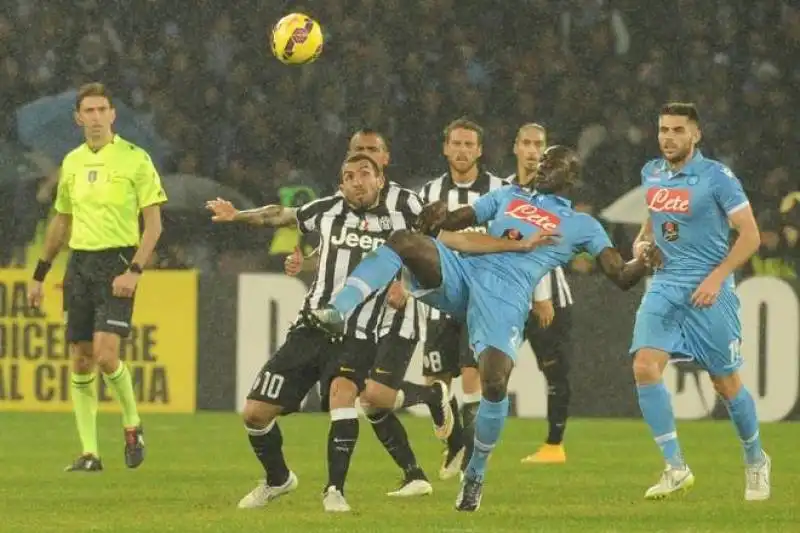 napoli juve    v