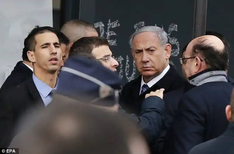 netanyahu visita il supermercato kosher