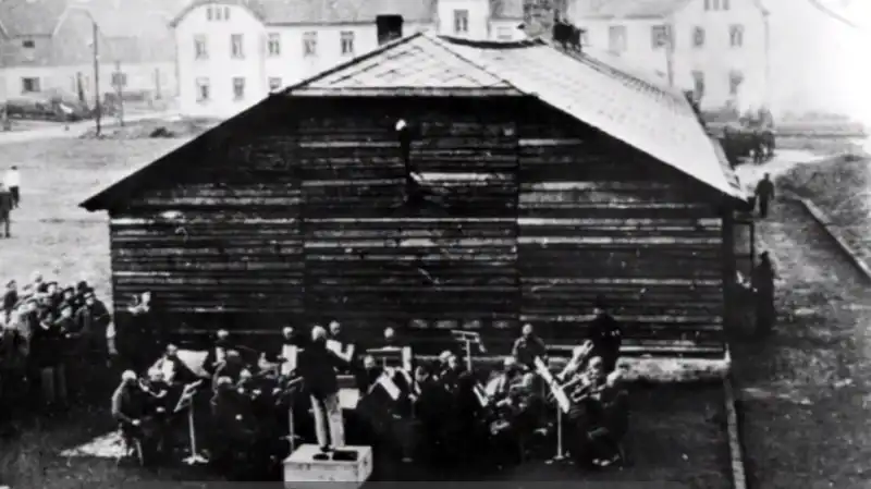 orchestra di auschwitz