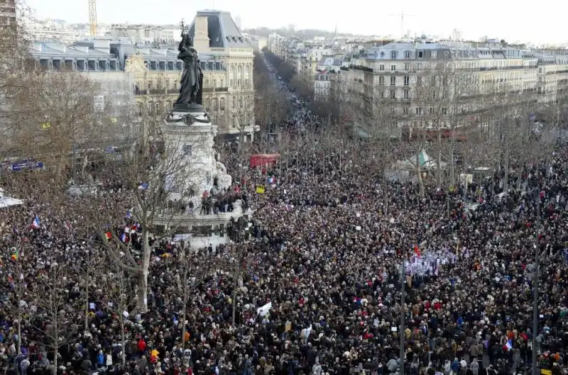 parigi   manifestazione per charlie hebdo e la liberta' di espressione  24