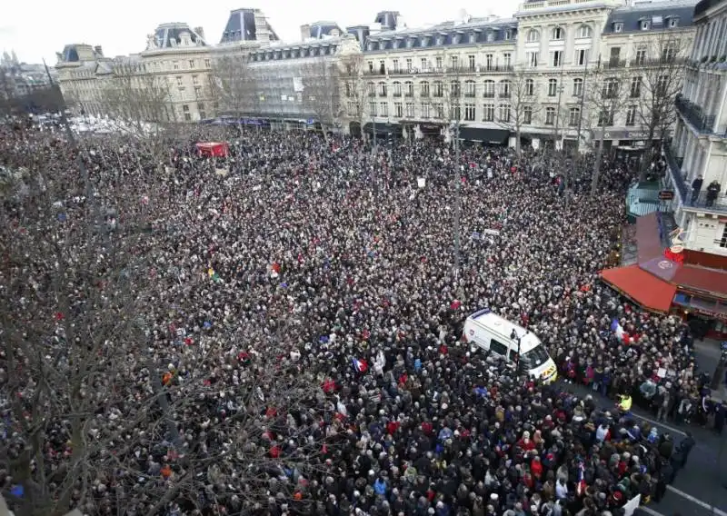 parigi   manifestazione per charlie hebdo e la liberta' di espressione  35