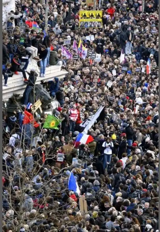 parigi   manifestazione per charlie hebdo e la liberta' di espressione  42