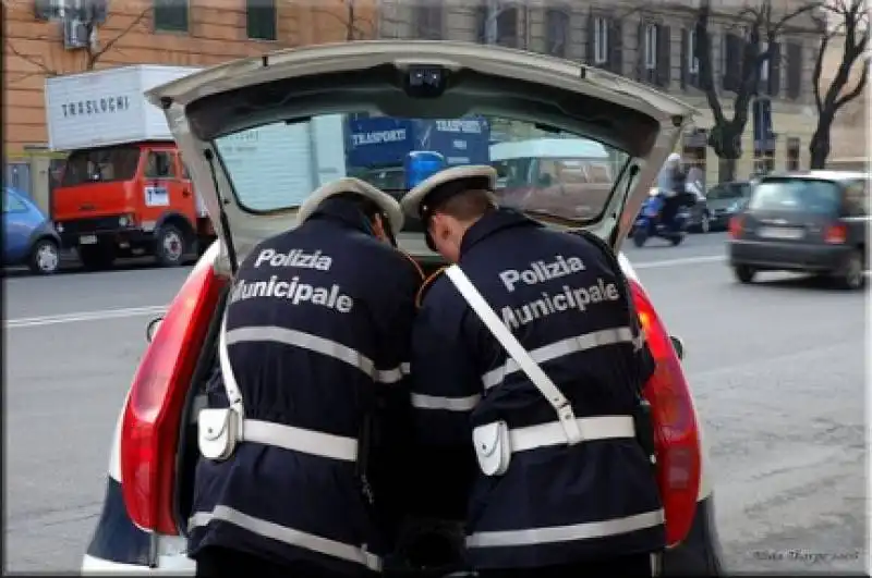 POLIZIA MUNICIPALE ROMA 