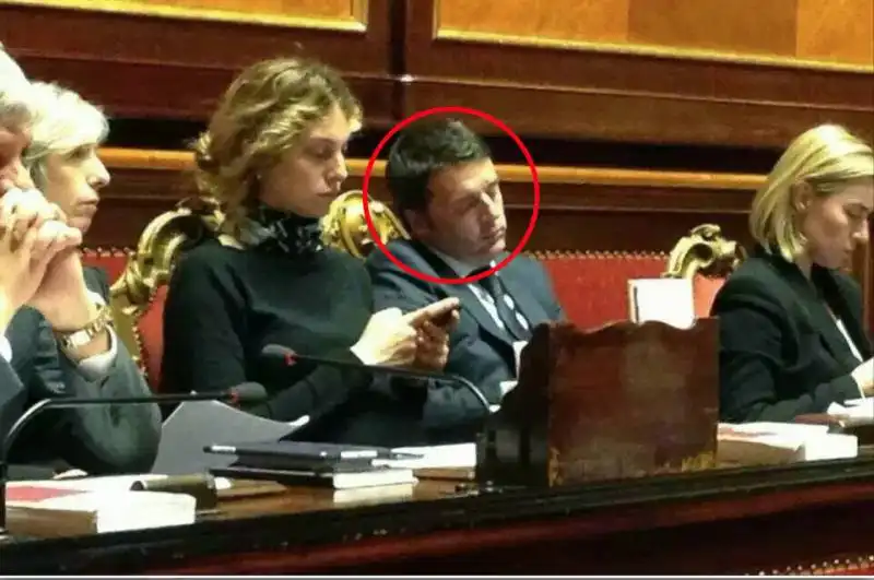 RENZI DORME - MOGHERINI MADIA 