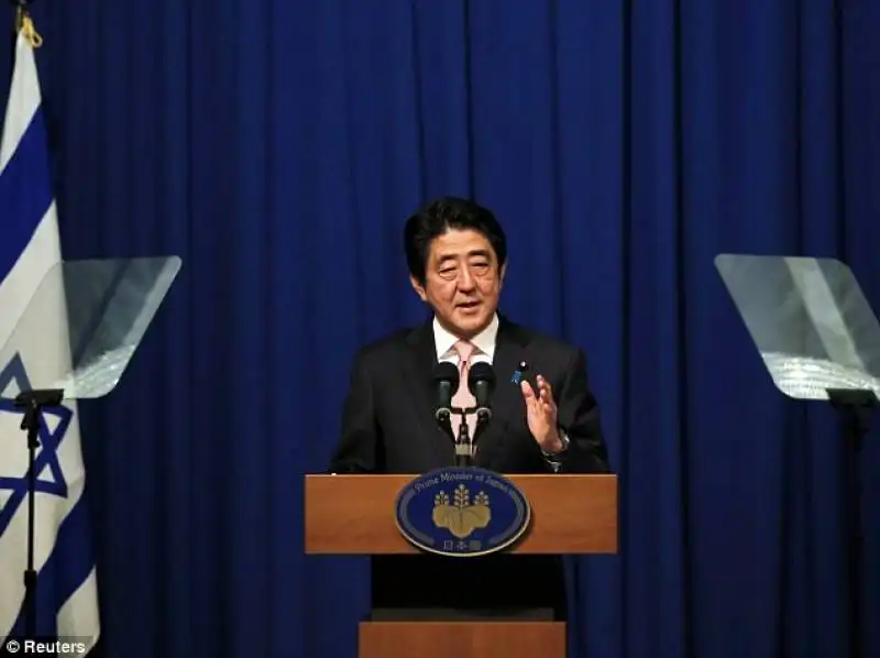 shinzo abe 000578 131 634x474