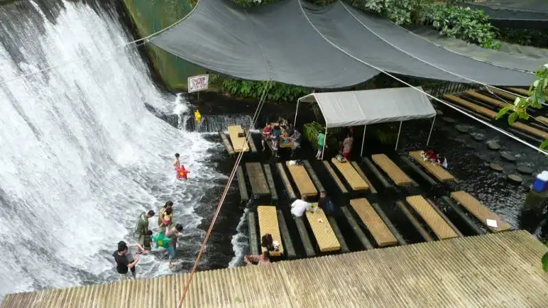 villa escudero, filippine