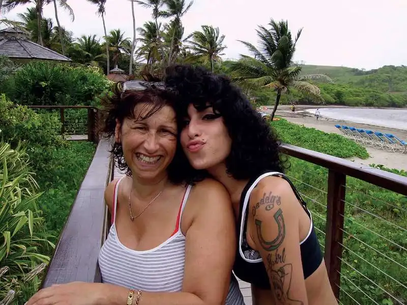 amy con la madre janis