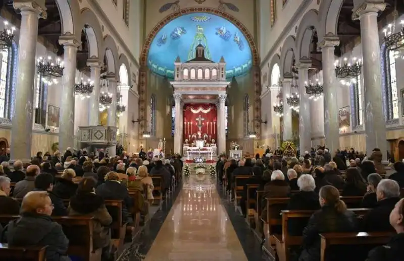 basilica di santa croce a via flaminia