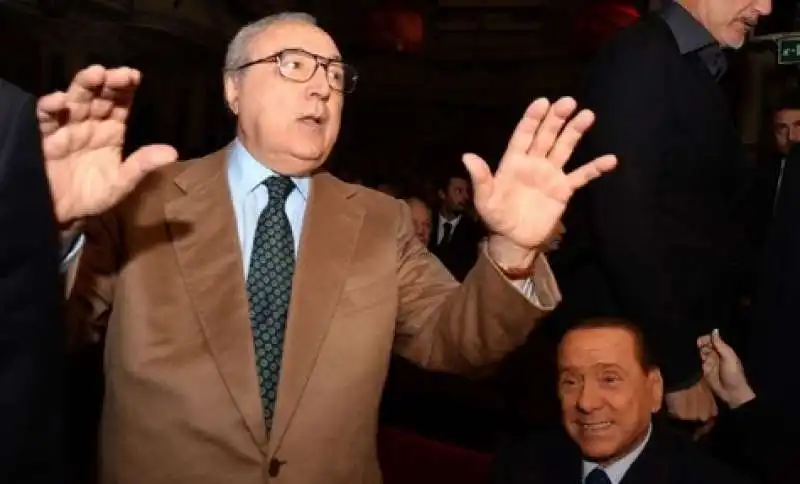 berlusconi al bagaglino con pingitore  12