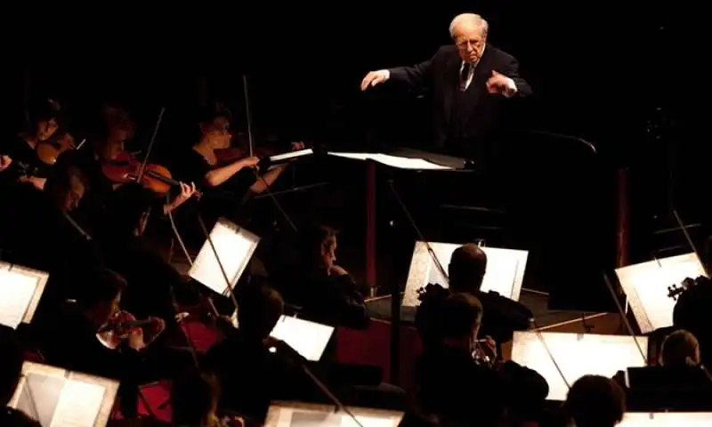 BOULEZ 