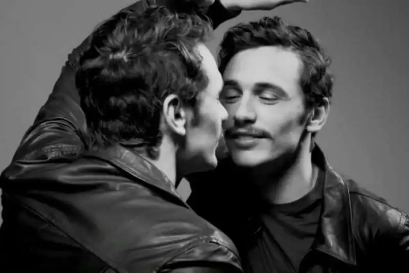 james franco allo specchio