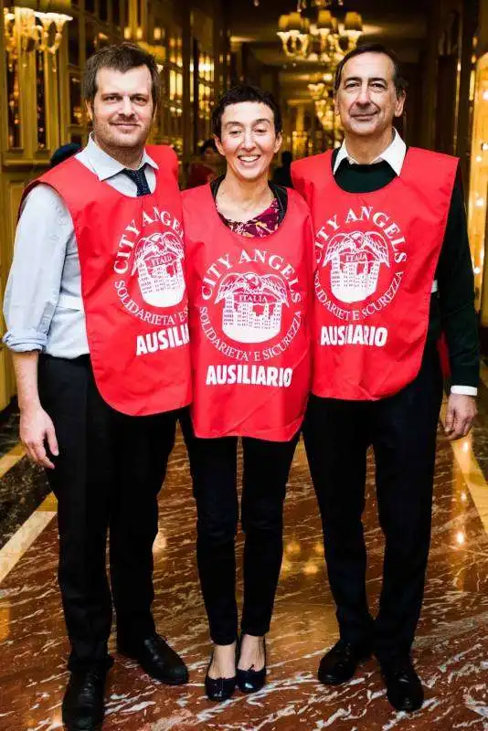 majorino   balzani   pisapia al pranzo per i senzatetto organizzato dai city angels a milano  