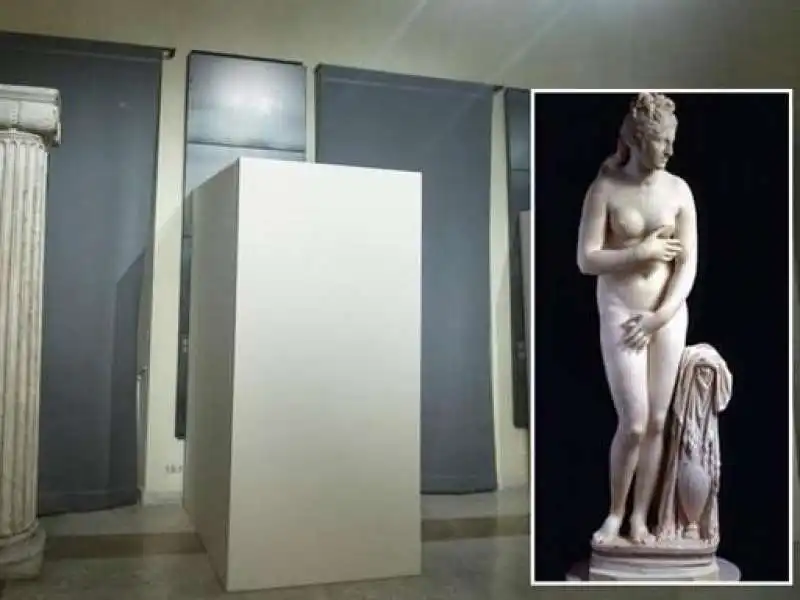 STATUE COPERTE AI MUSEI CAPITOLINI PER LA VISITA DI ROHANI