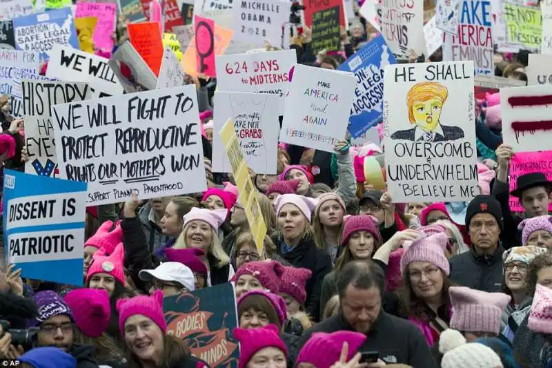 ALLA MARCIA DELLE DONNE CONTRO TRUMP