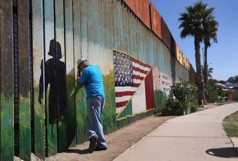 incontro fra parenti a tijuana