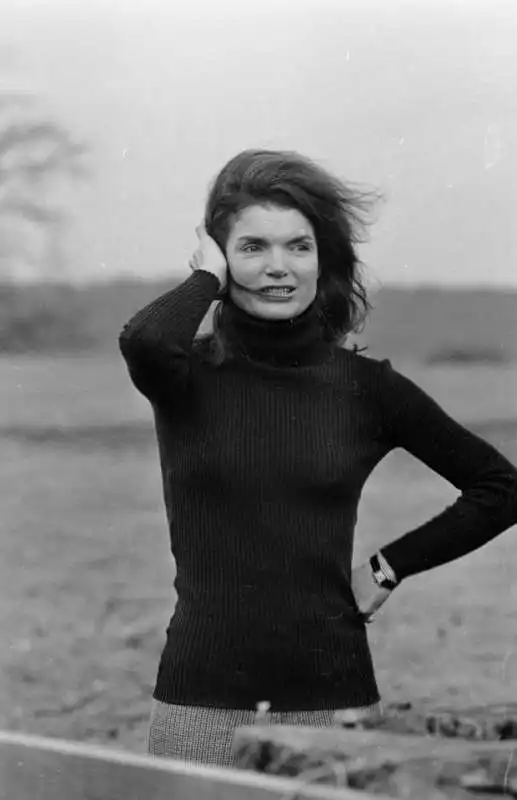 jackie kennedy in spiaggia